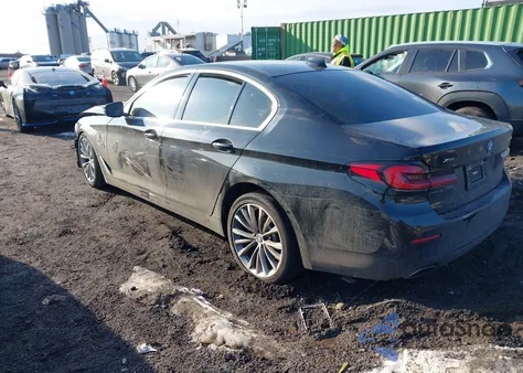 2023 BMW 530E xDrive z USA, uszkodzony, nr VIN WBA33AG09PCM36187